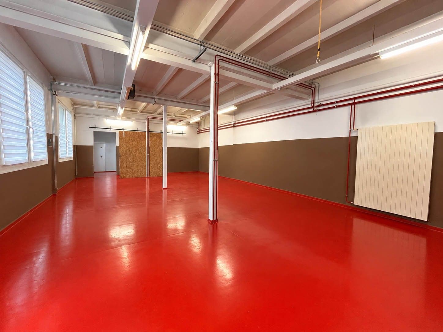 Local commercial — photo 2