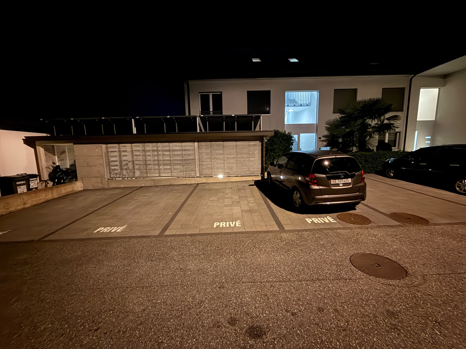 Place de stationnement — Vernier